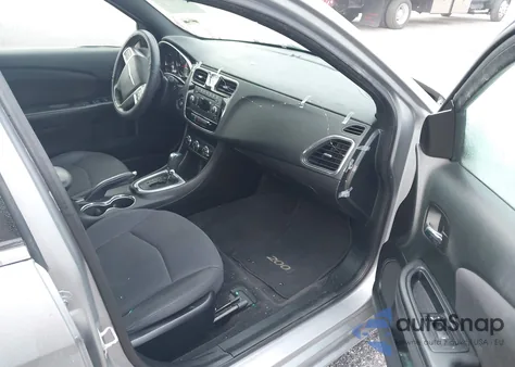 2014 Chrysler 200 Touring z USA, uszkodzony, nr VIN 1C3CCBBG7EN105949